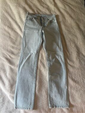 Levi’s 501 light wash straight leg jeans